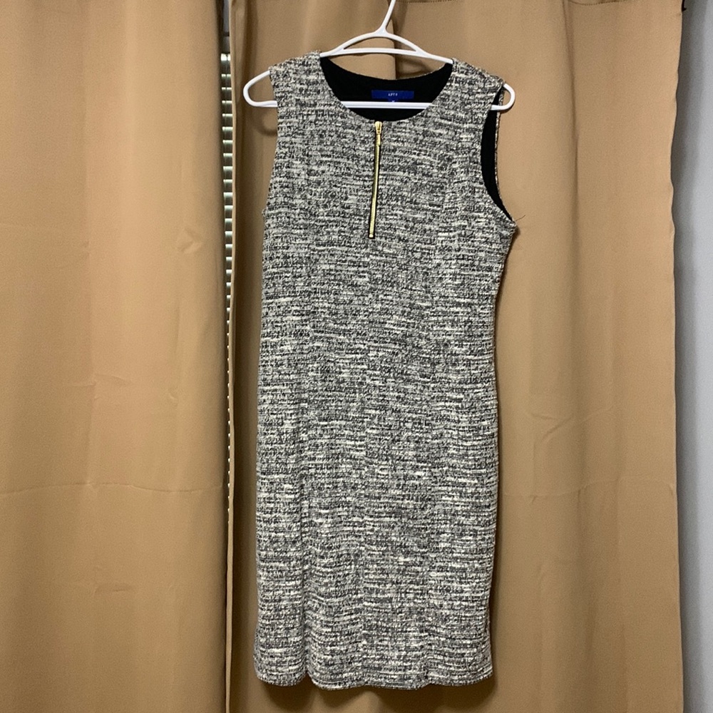 Apt 9 size M mid length dress